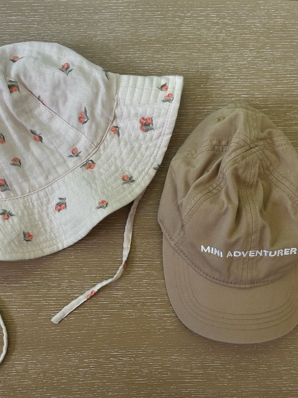 H&M TODDLER HAT SET